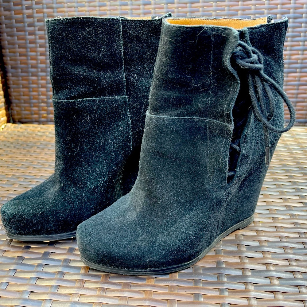 5|48 Saks Fifth Avenue Black Suede Wedge Boots